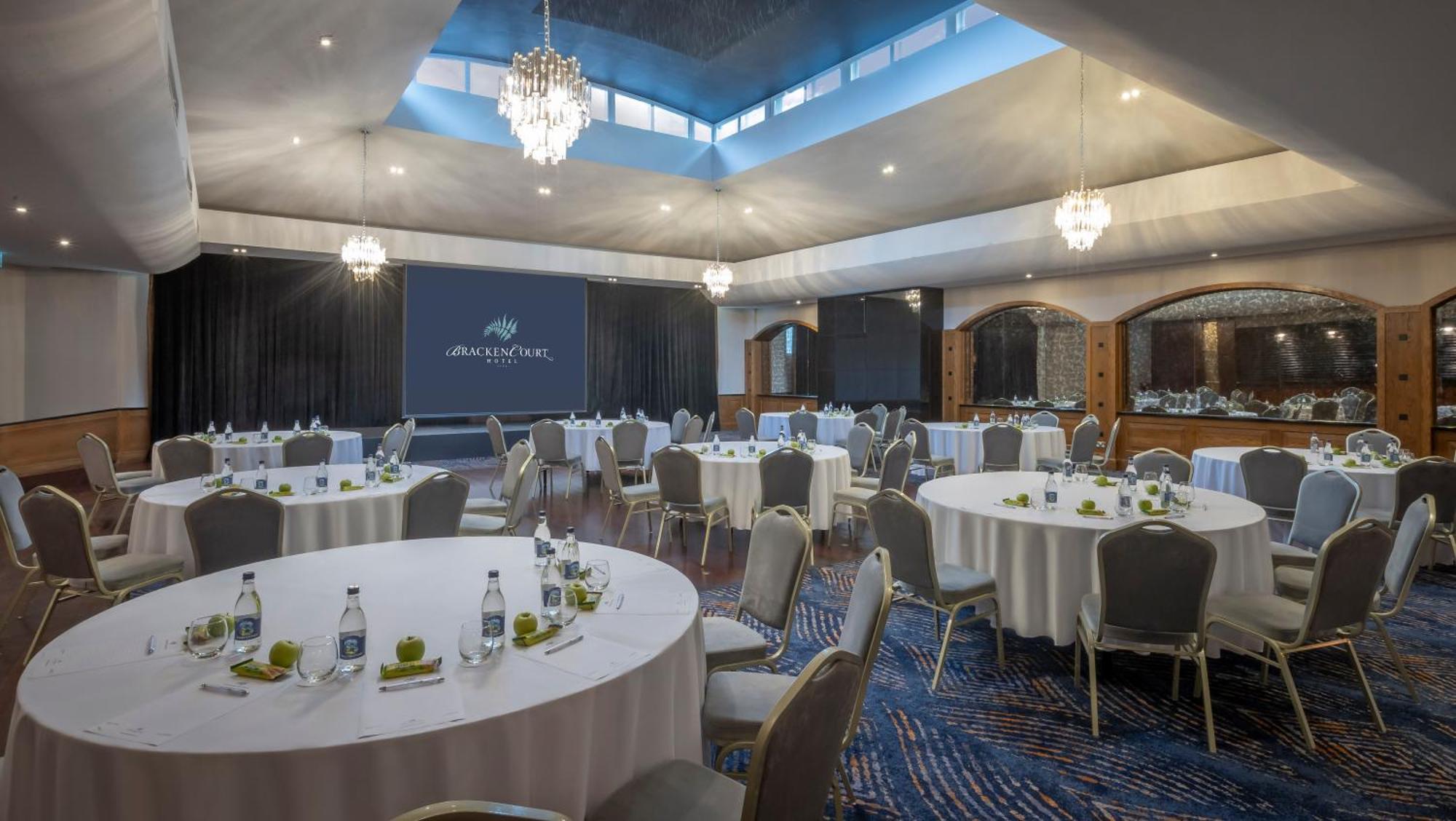 Bracken Court Hotel Balbriggan Exteriör bild