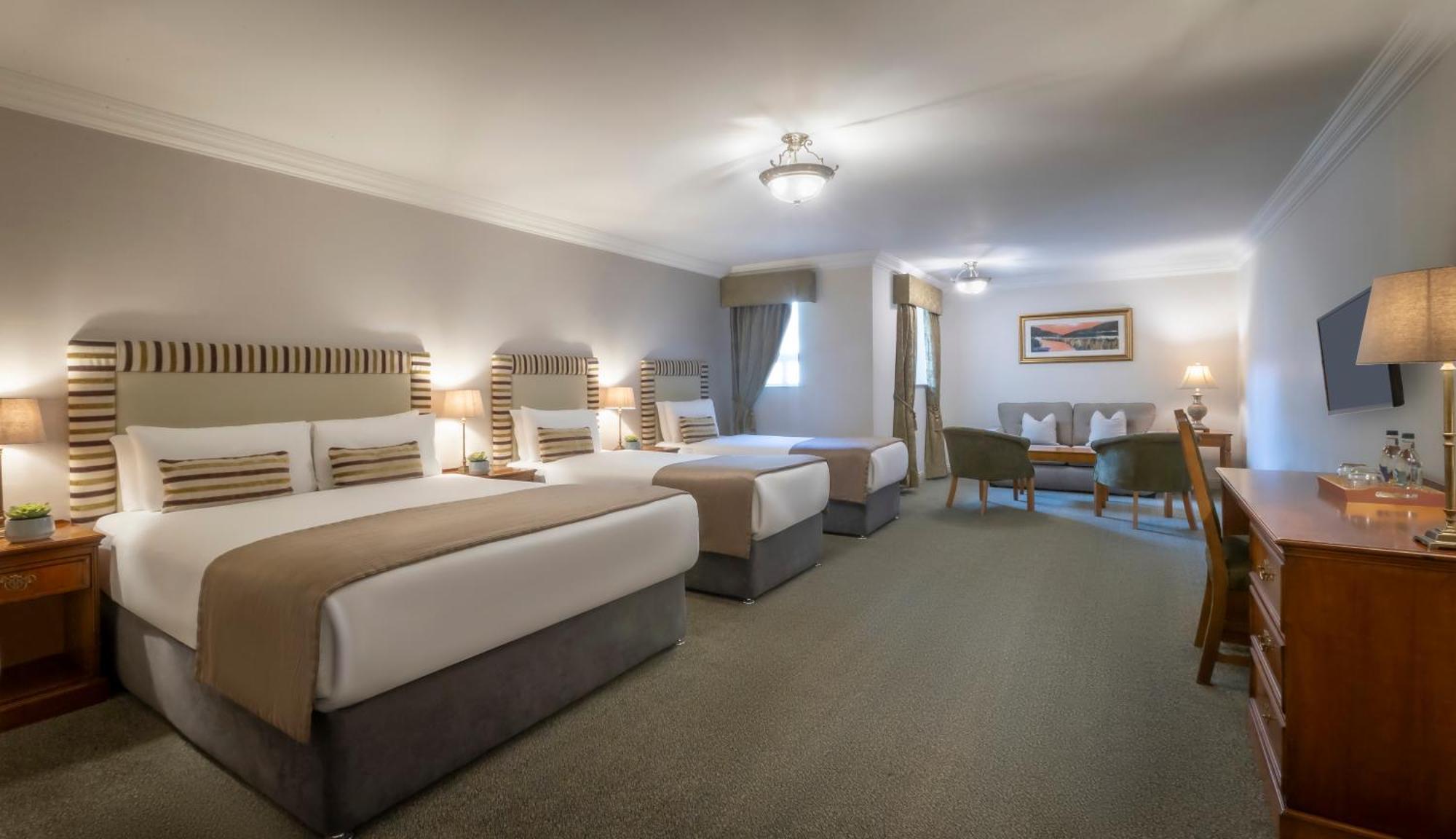 Bracken Court Hotel Balbriggan Exteriör bild
